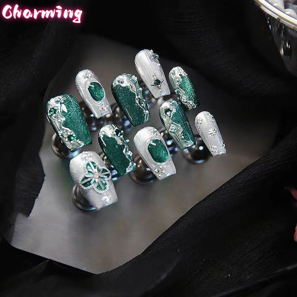 Magnificent / Handmade Nails