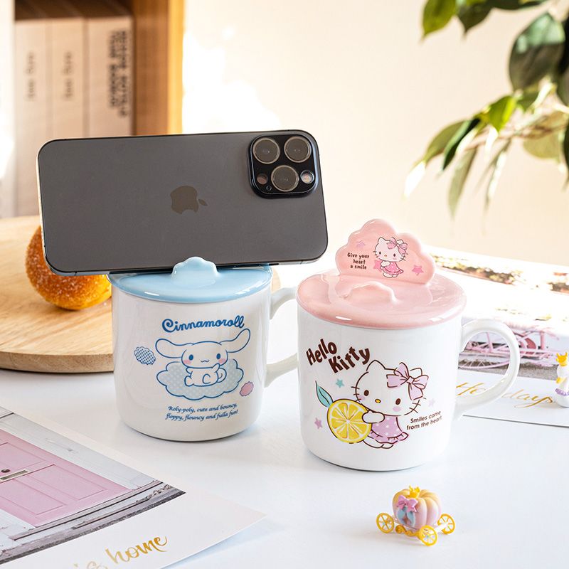 Mug with Phone Holder Cap