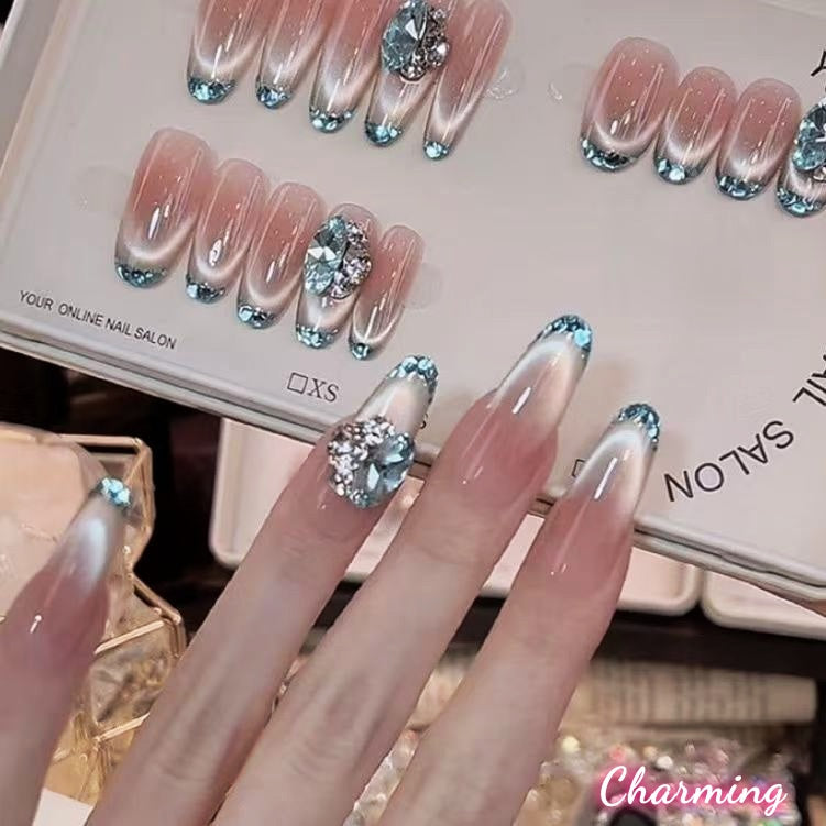 Streak of blue / Handmade Nails