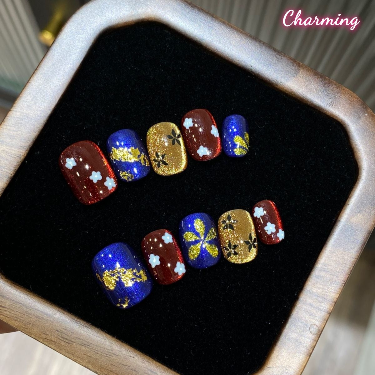 Carnivalesque / Handmade Nails