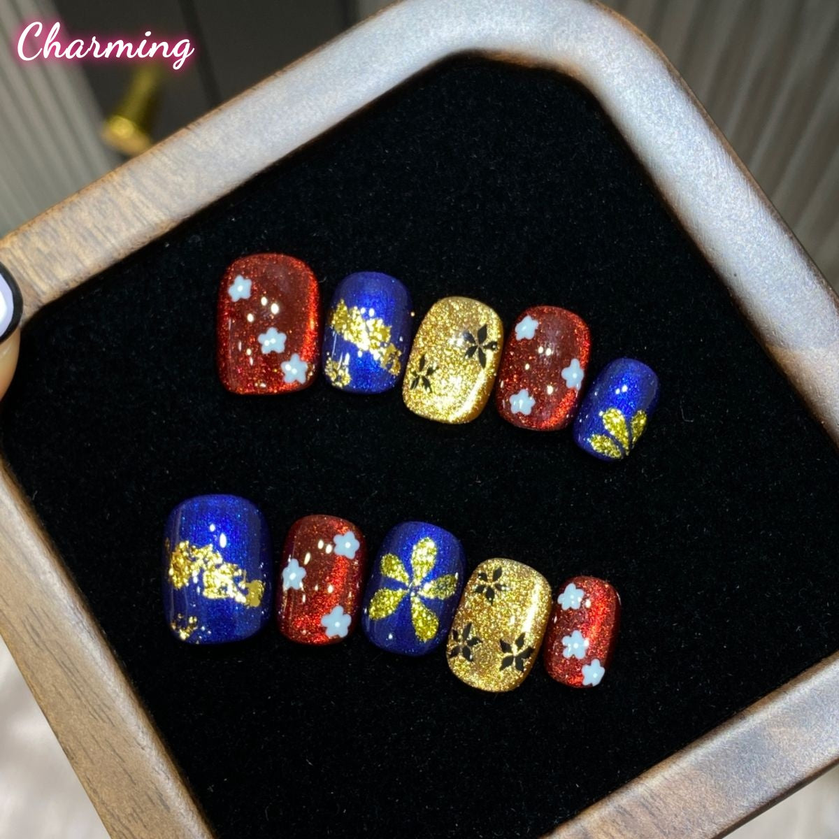 Carnivalesque / Handmade Nails