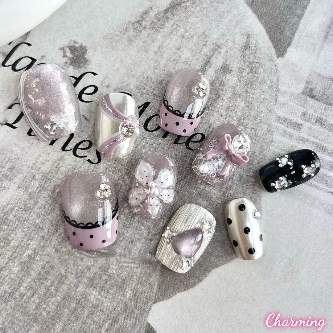 Lace Nocturne / Handmade Nails