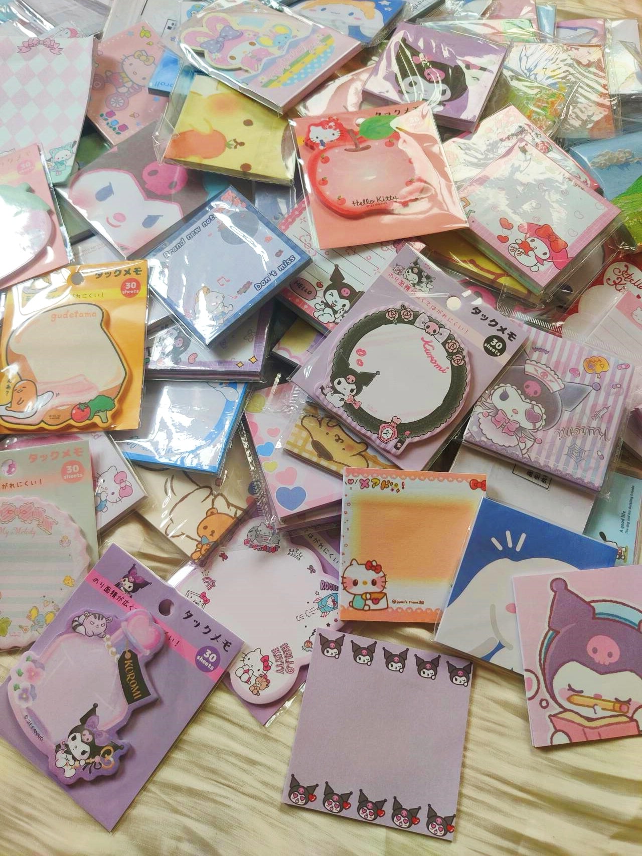 3PCS Convenient Sticky Mystery Blind Bag