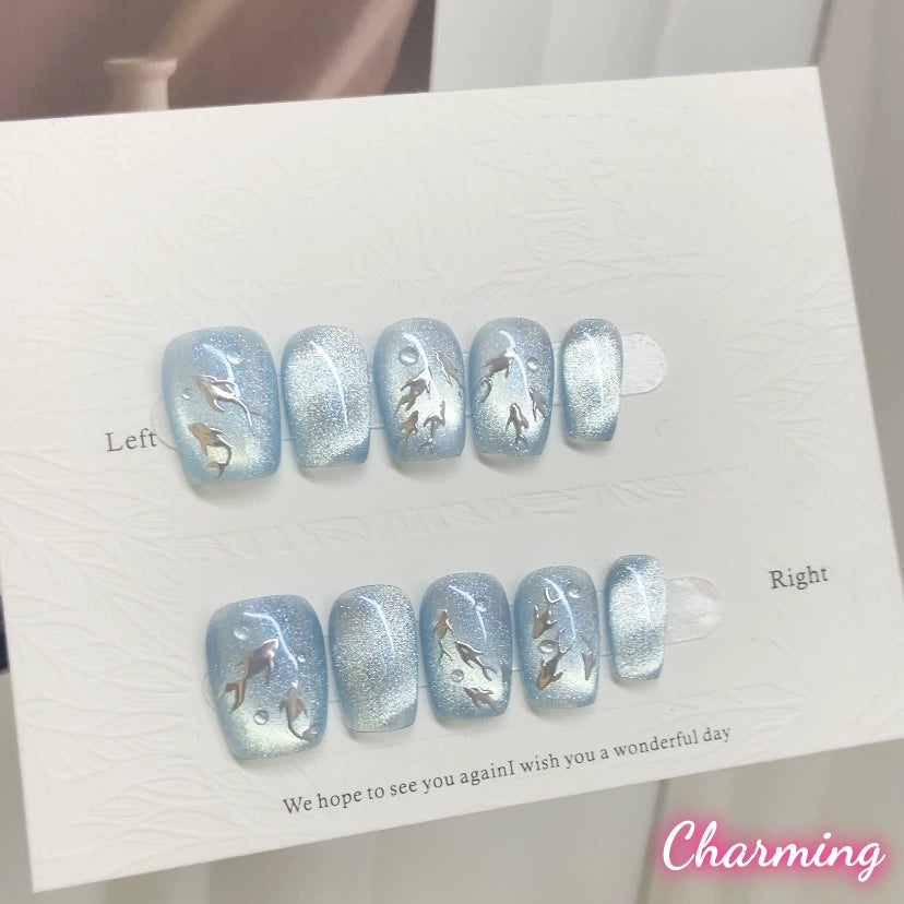 Swimming Fish in the Sea / Handmade Nails