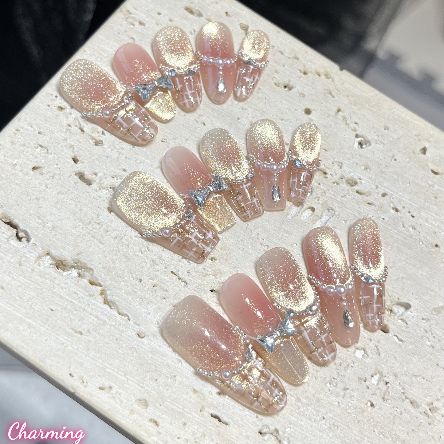 Soft Chic / Handmade Nails