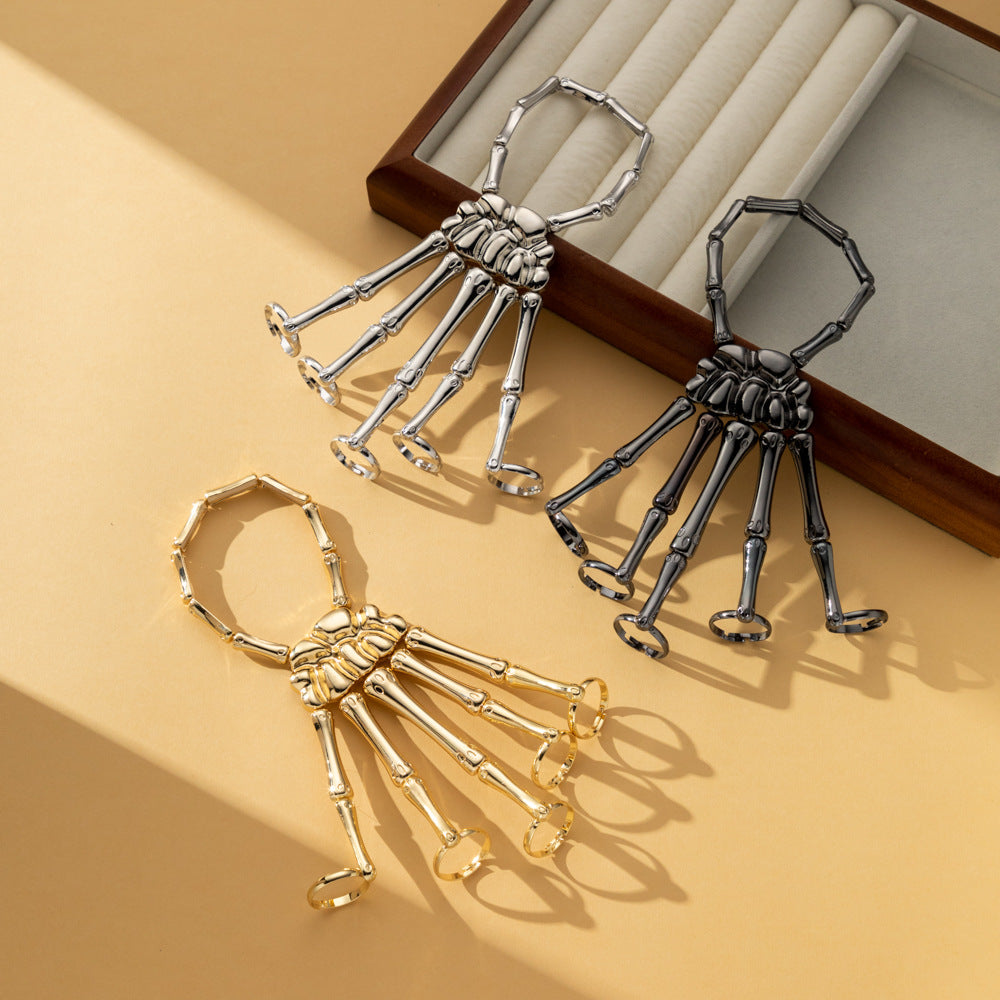 Hand jewelry