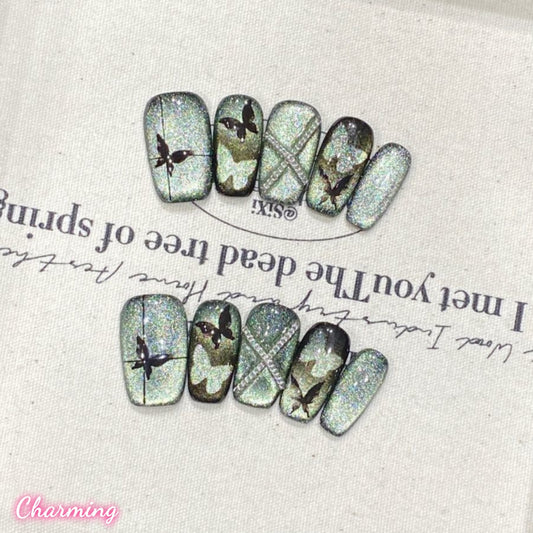 A whisper in the fog / Handmade Nails