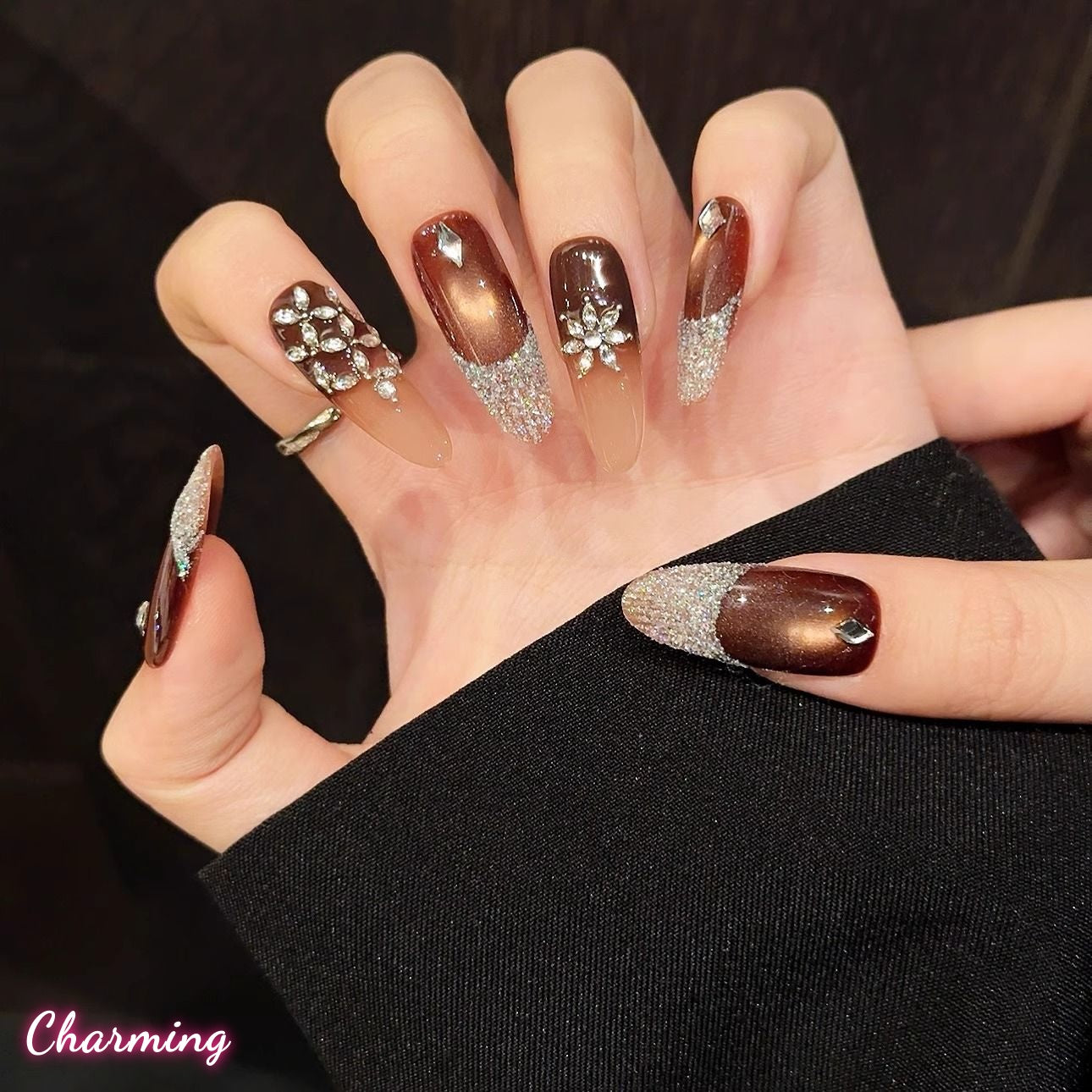 Champagne under the lights / Handmade Nails