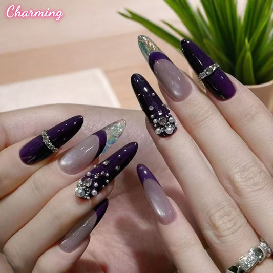 Beauty that can't be hidden / Handmade Nails