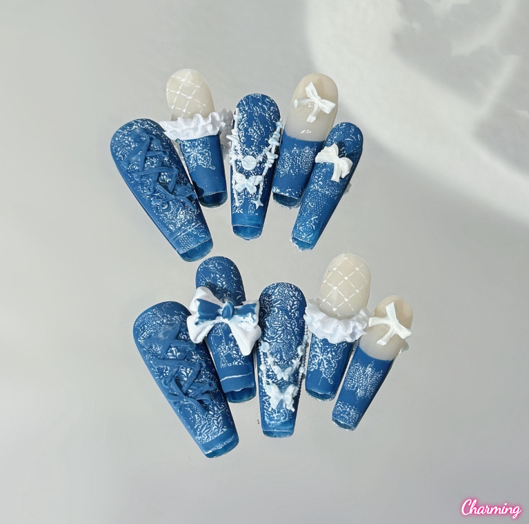 Matty Blue / Handmade Nailsems
