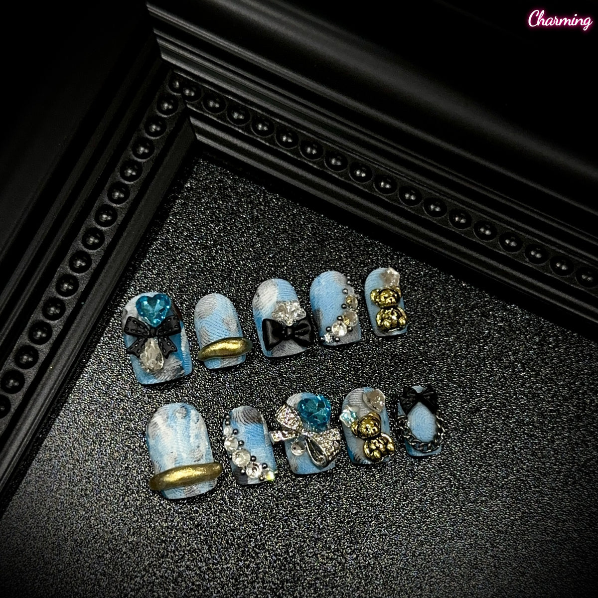 Metal Hug / Handmade Nailsems