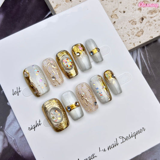 Delicate Flowe / Handmade Nails