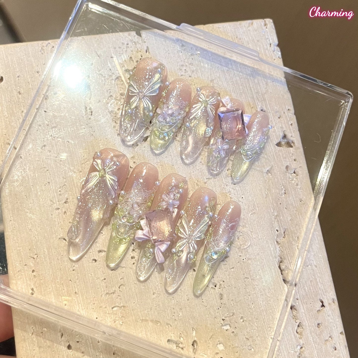 The Floral Messenger / Handmade Nails