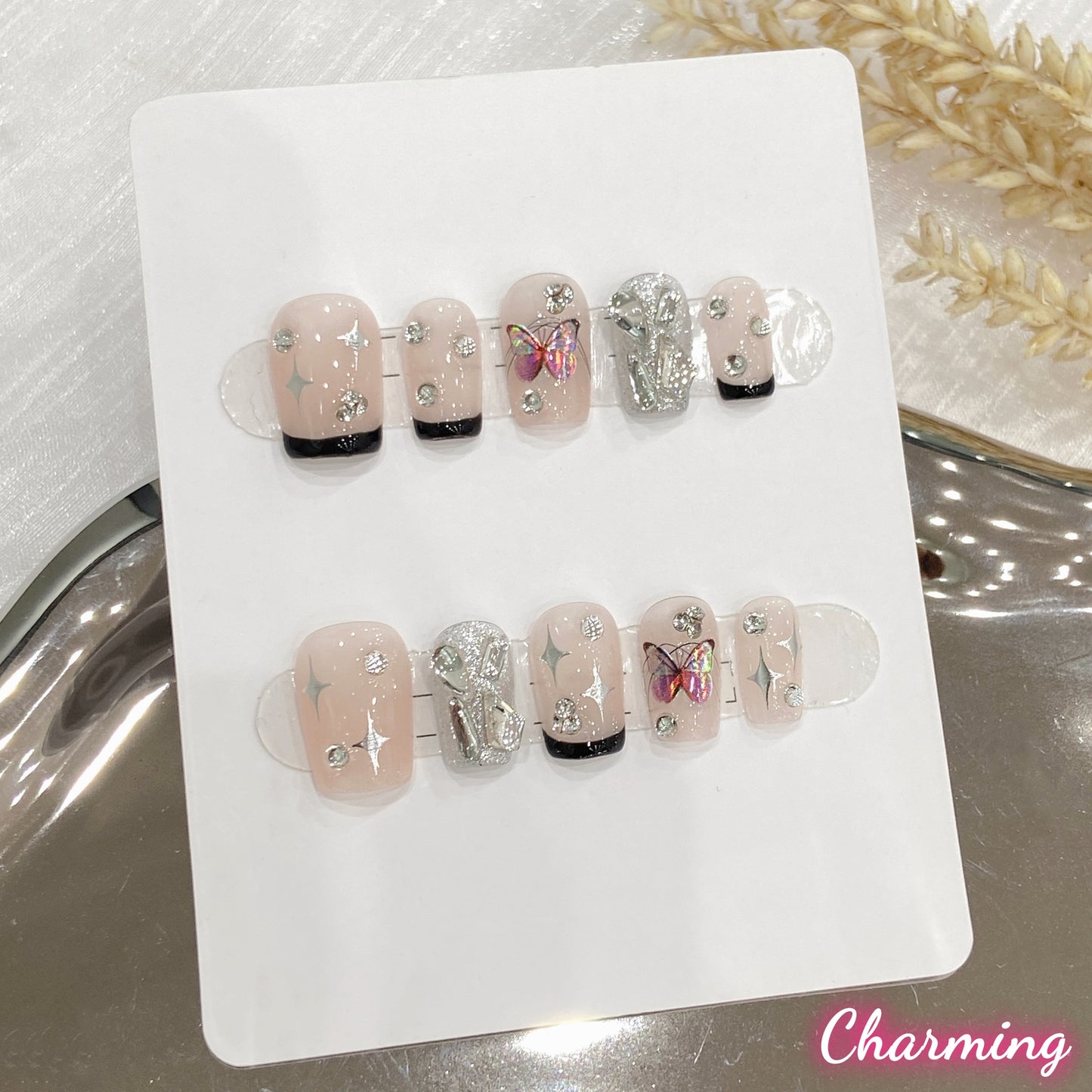 Glittering / Handmade Nails