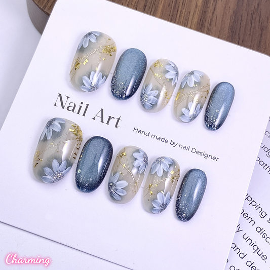 Daisy in the Breeze / Handmade Nails