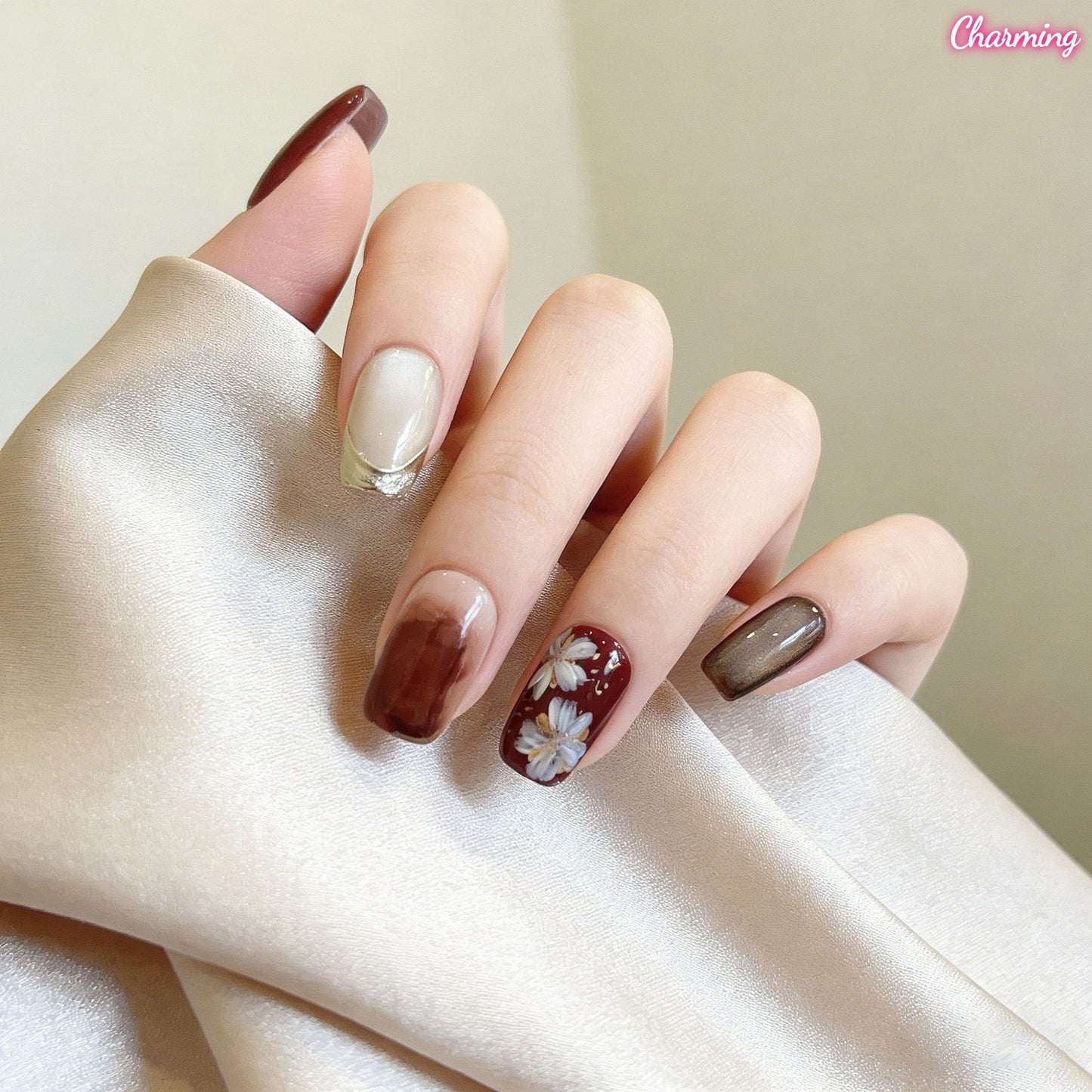 The Color of Slow / Handmade Nailsems