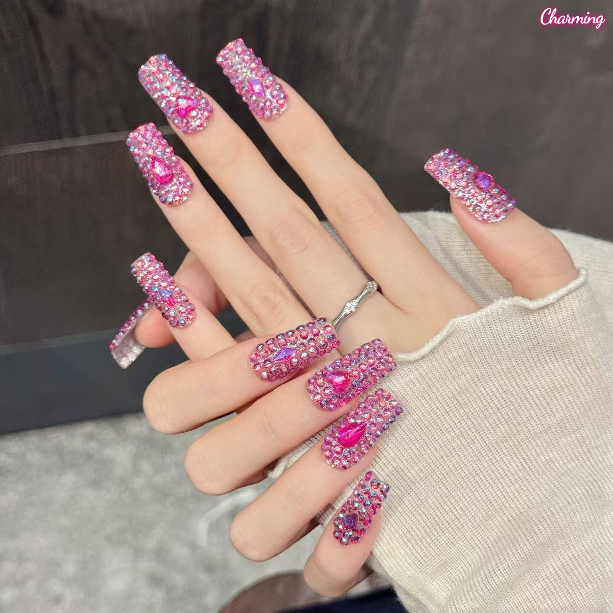 Spotlight Hour / Handmade Nailsems