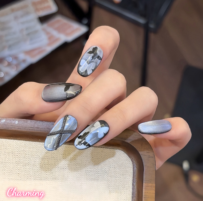 Shadowflight / Handmade Nails