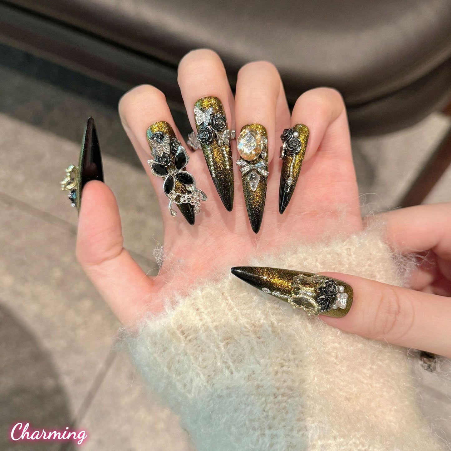 Blackgold Butterfly / Handmade Nails