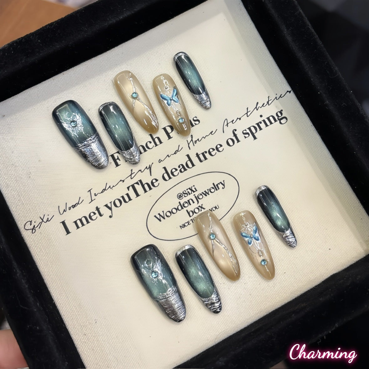 Velvet Vamp / Handmade Nails