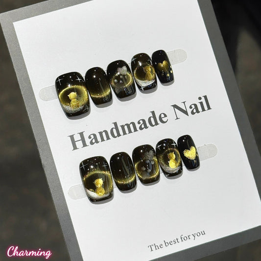Feline Legend  / Handmade Nails