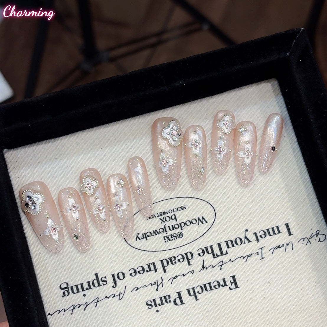 Clover’s Glow / Handmade Nails