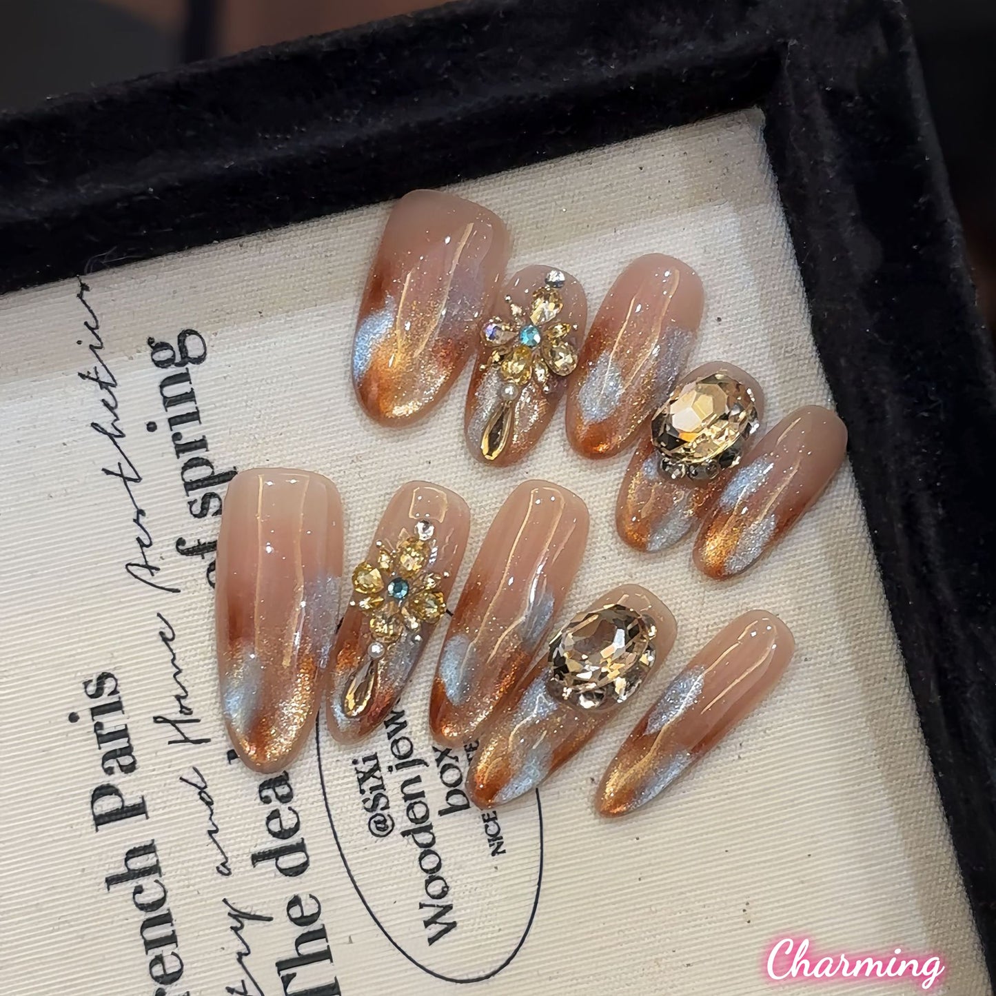 Amber Gleam / Handmade Nails