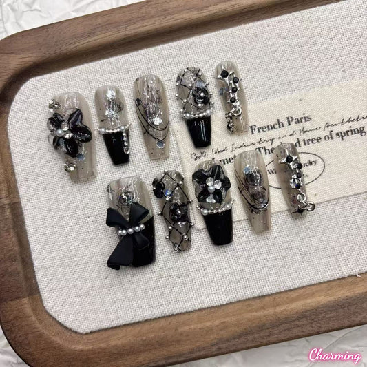 Thorn & Vine / Handmade Nails