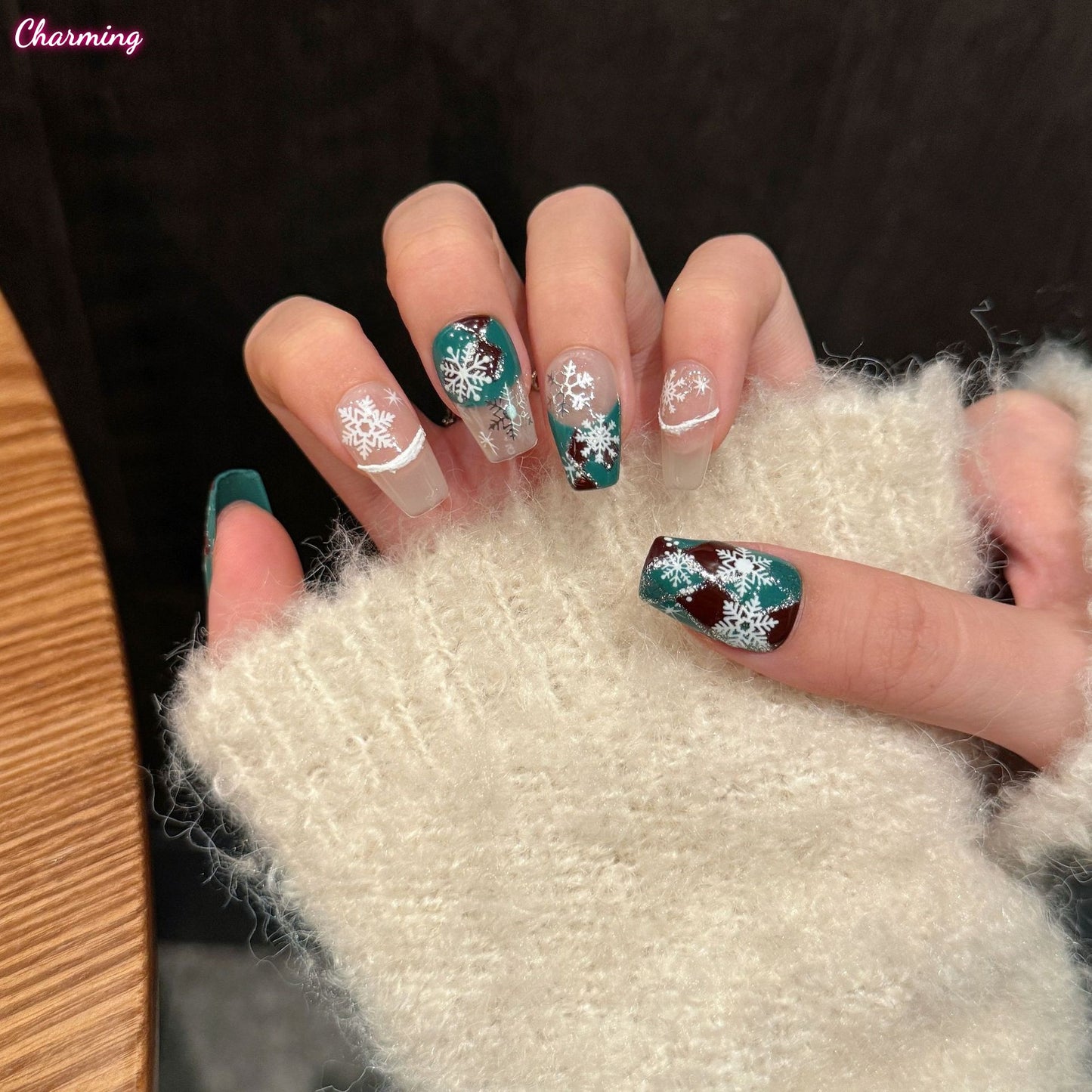 Evergreen Flurry / Handmade Nails