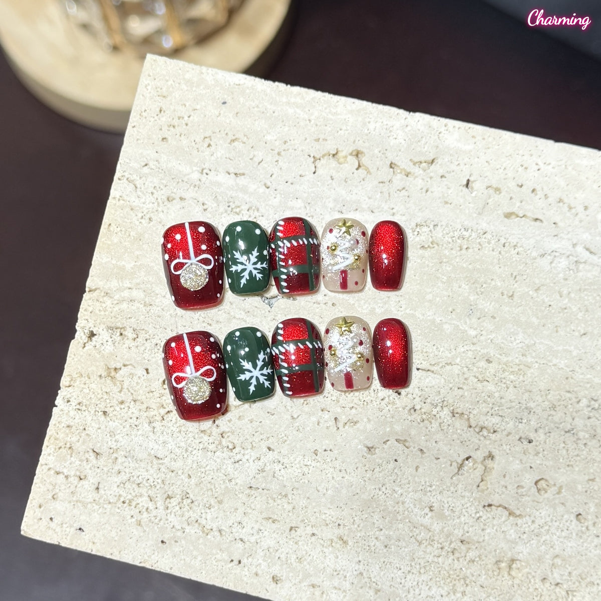 Red & Evergreen / Handmade Nails