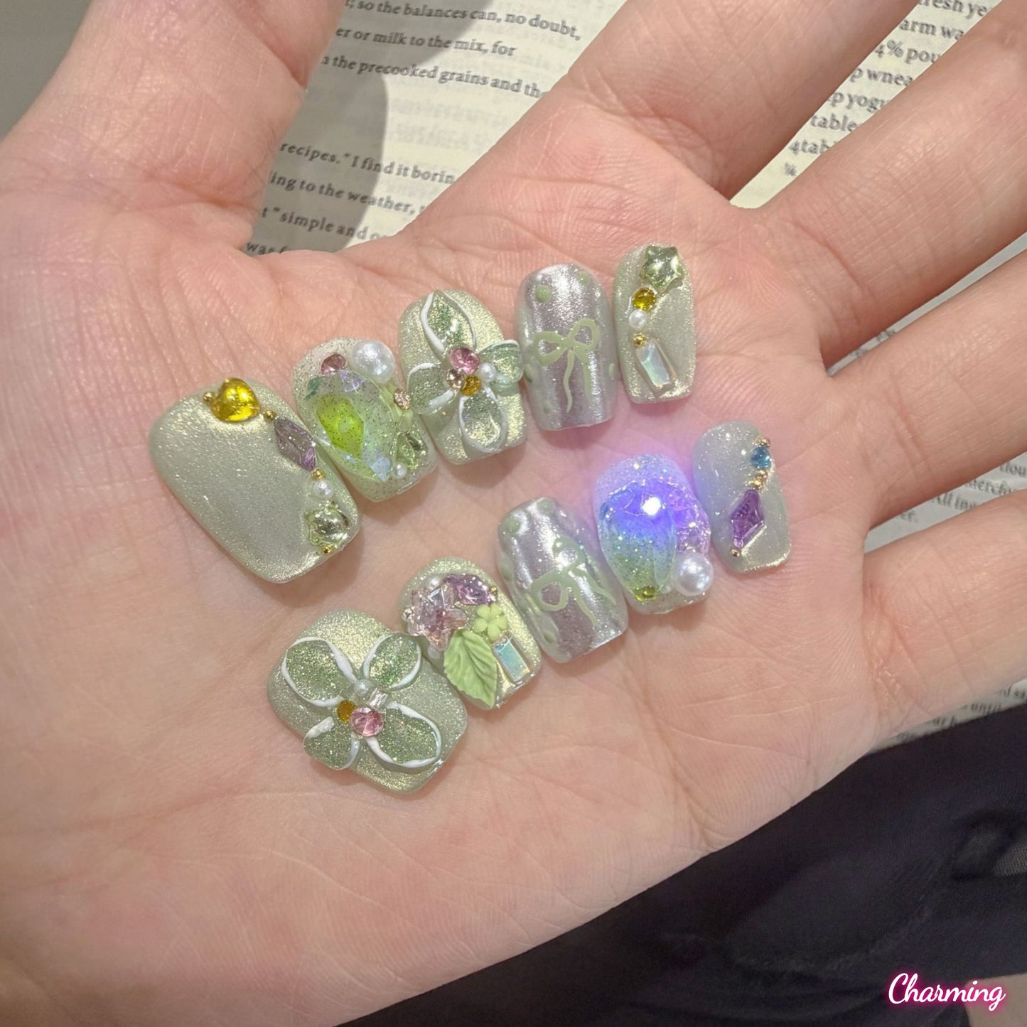 Wild Green Dream / Handmade Nails
