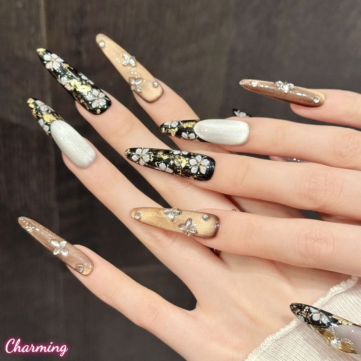 Golden Sakura on a Ink Wing / Handmade Nails