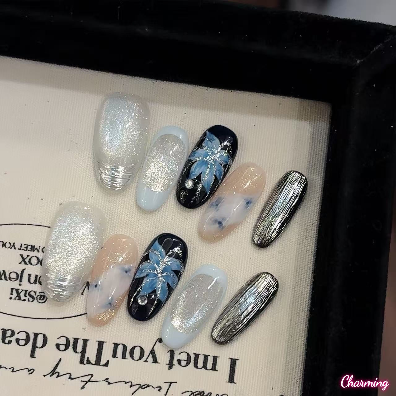 Fountain Lily / Handmade Nails