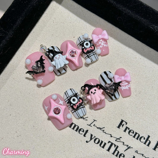 Friendly Ghost / Handmade Nails