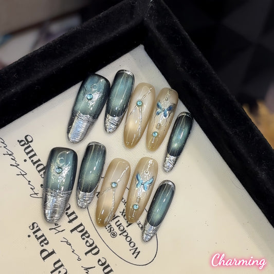 Velvet Vamp / Handmade Nails