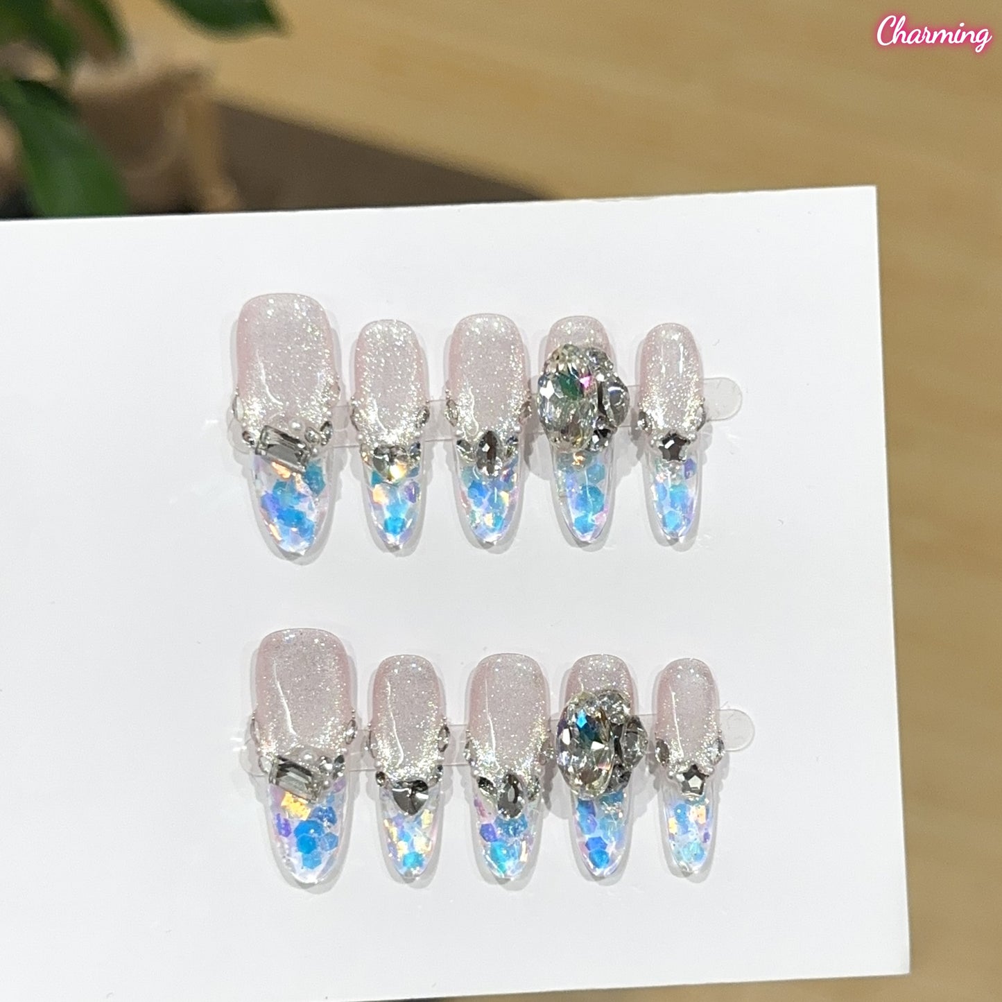 Light That Stays / Handmade Nailsems
