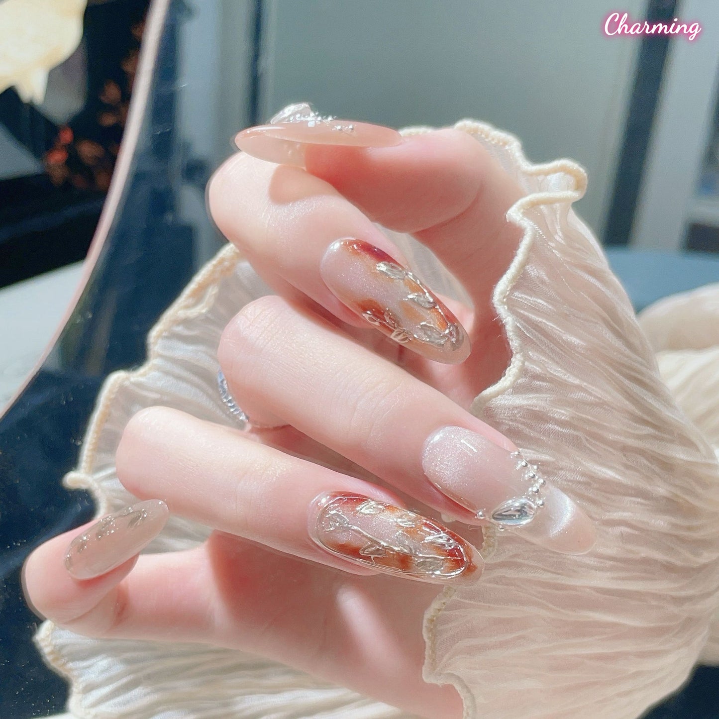 Whispering Tip / Handmade Nails