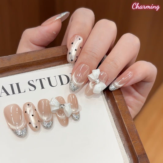 Dots & Delight / Handmade Nails