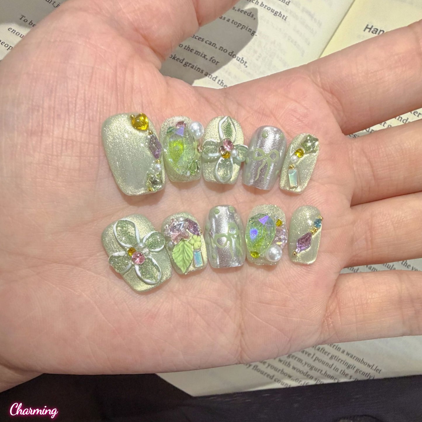 Wild Green Dream / Handmade Nails