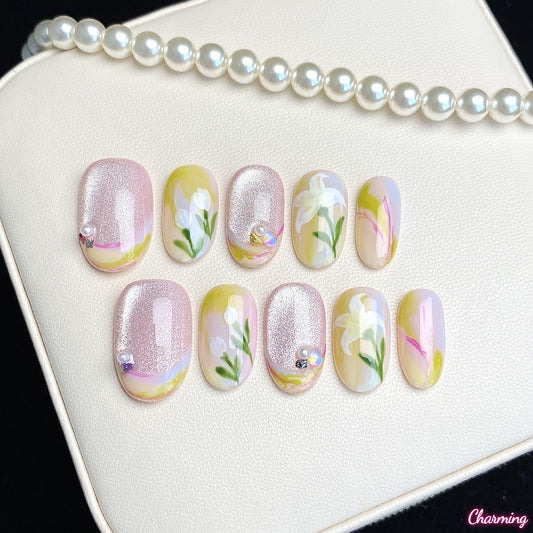 Soft Glow Tulip / Handmade Nailsems
