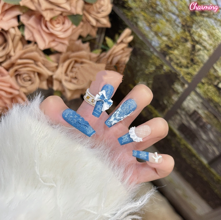 Matty Blue / Handmade Nailsems